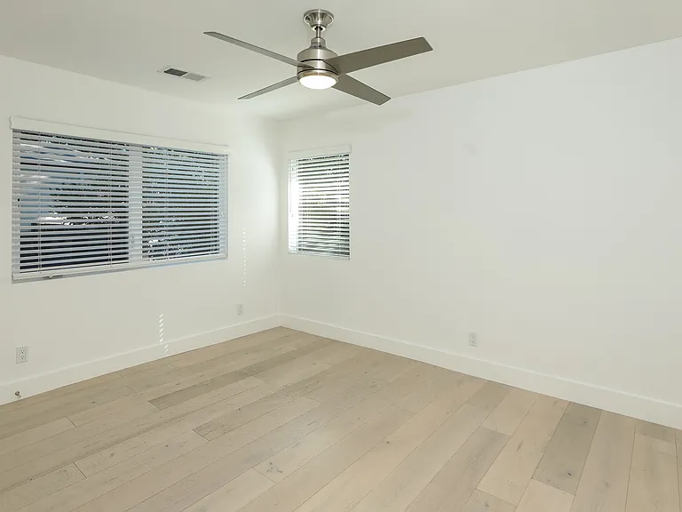 457 7th Ave — Photo 10