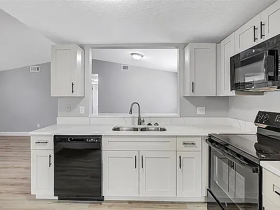 10215 Cutten Green Ct — Photo 11