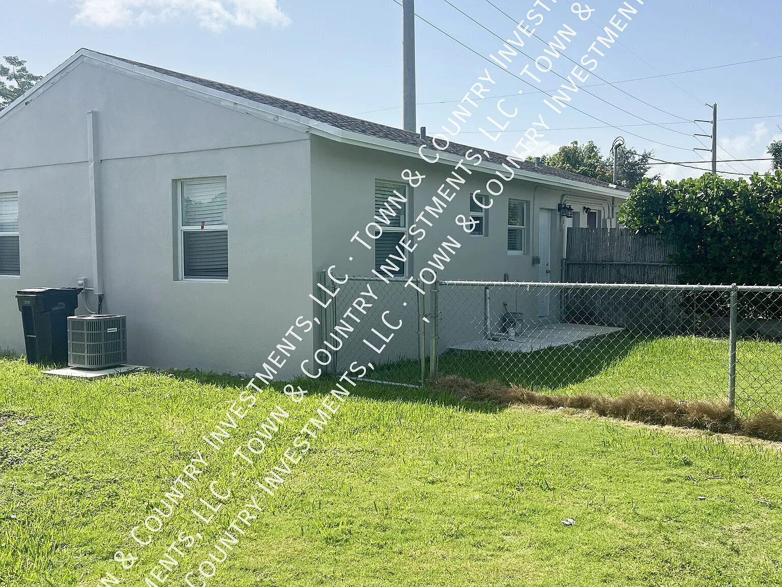 2 bed, 1000 sqft, $2,200 — Photo 2