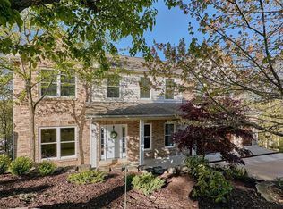 1312 Richland Meadows Dr, Ballwin, MO 63021