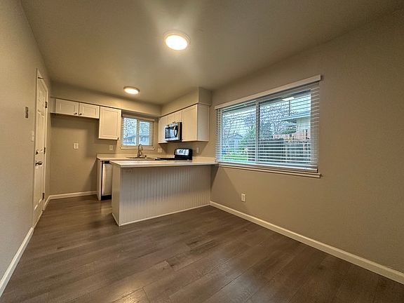 3rd image of 5358 Elsinore Way