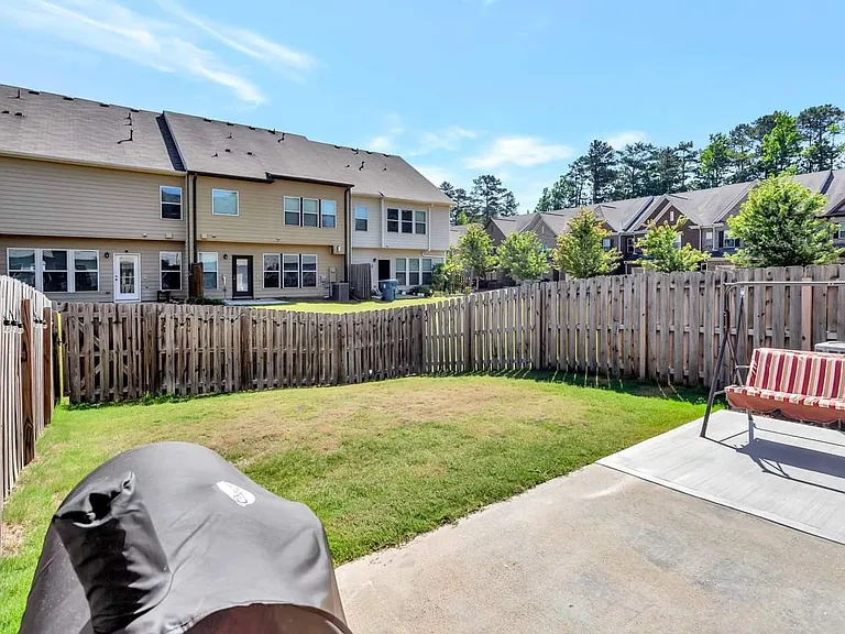 5975 Shiloh Woods Dr — Photo 3