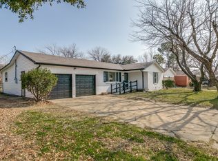 904 Billie Ruth Ln, Hurst, TX 76053