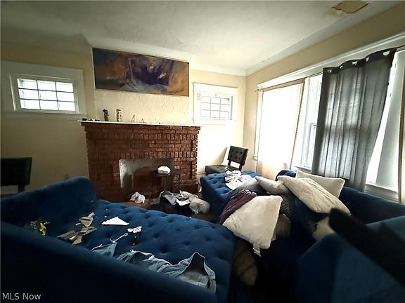 4th image of 12412-14 Tuscora Ave