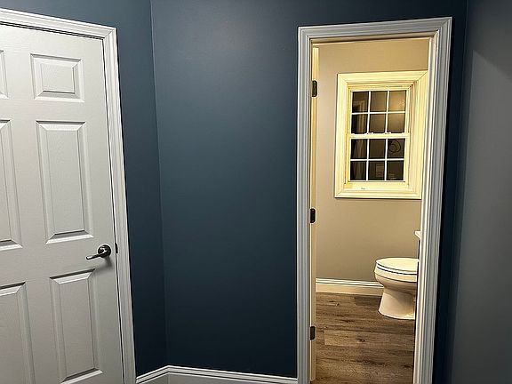 4th image of 209 S Lewis St