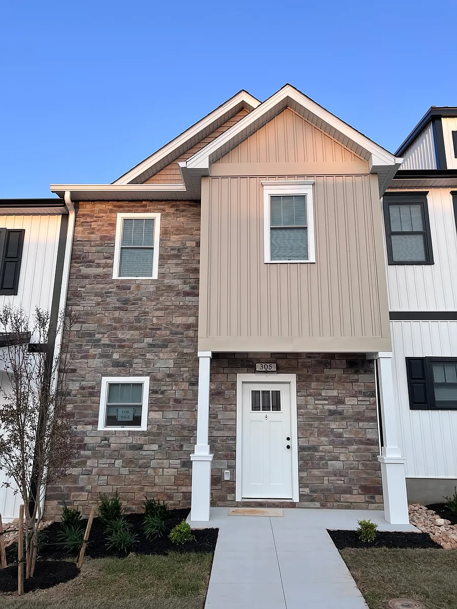 Building Photo - 556 Leesville Rd #305