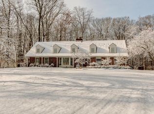 4527 Ravine Dr, Westerville, OH 43081