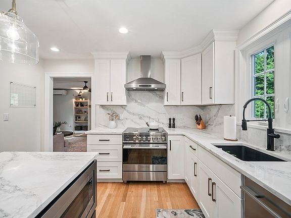 5th image of 8 Bantry Rd