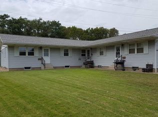 1601 Sommerset St #C, Pekin, IL 61554