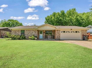 3210 E Houston St, Paris, TX 75460
