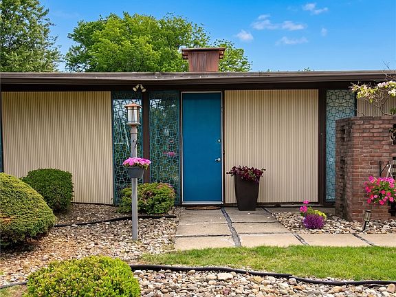 2nd image of 2473 Giant Oaks Dr