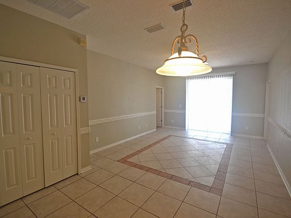 5th image of 19105 Chemille Dr