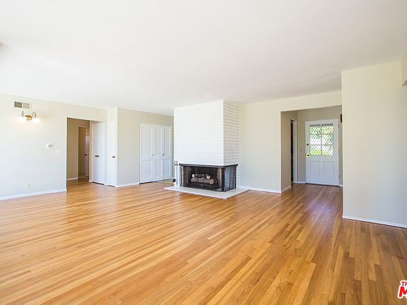 5th image of 5034 Foxpoint Ln