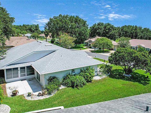 3rd image of 21335R Royal Saint Georges Ln