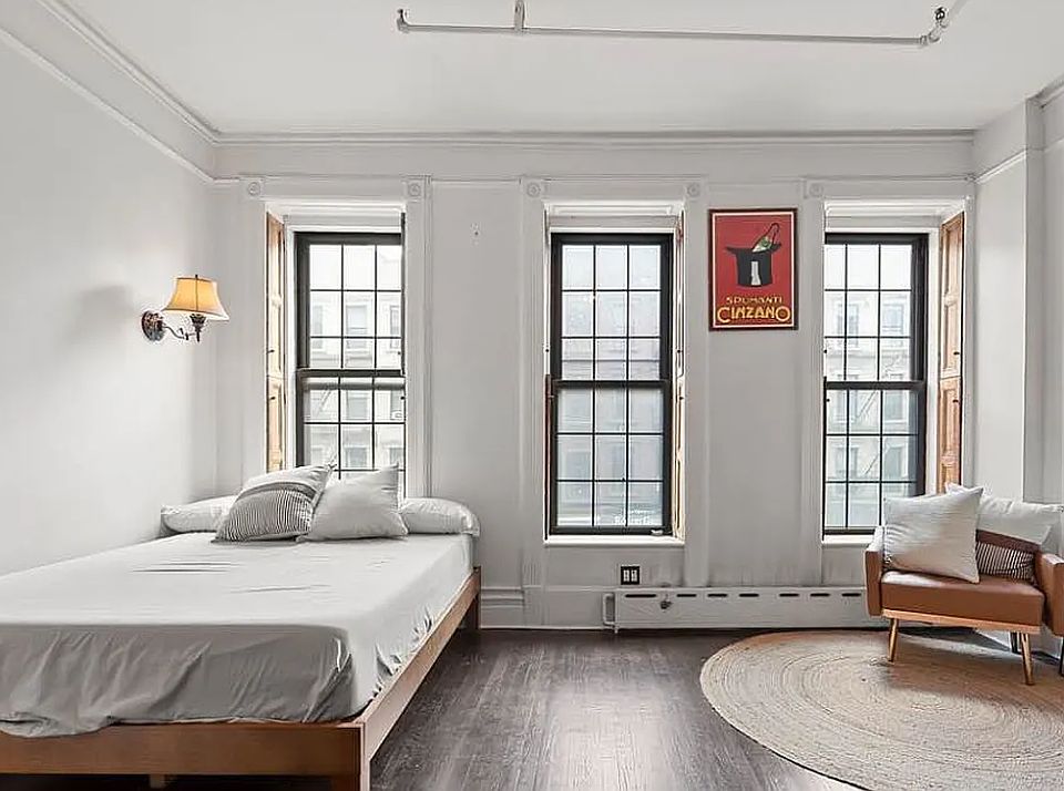 1st image of 1698 Lexington Ave #4E