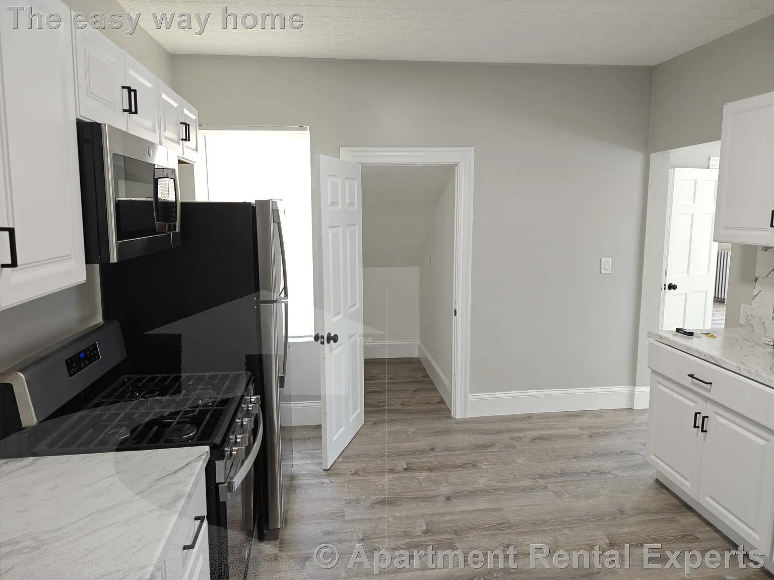 2 bed, 600 sqft, $2,700 — Photo 2