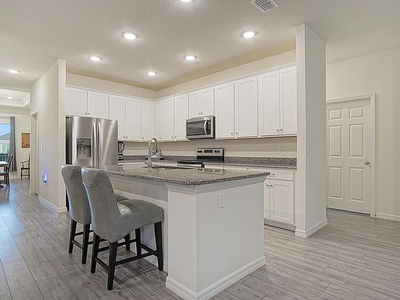 3rd image of 5380 NW Nekoma Street
