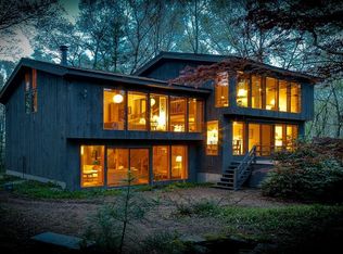 88 Prospect St, Sherborn, MA 01770