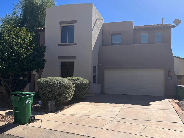 168 E Calle Del Rondador — Photo 1
