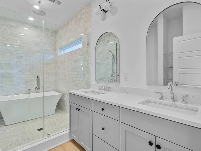 515 Joseph St — Photo 9