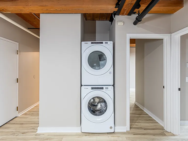 1013F Whiting St #3F — Photo 9