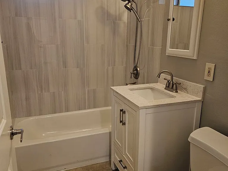 1448-1454 Carleton Dr #1448-1454 — Photo 14