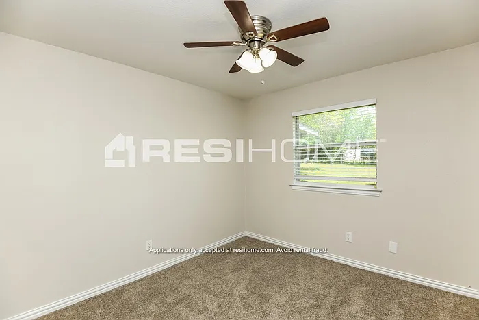 521 Kemper Ave — Photo 12