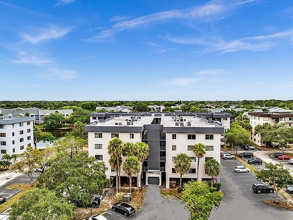 2nd image of 8010 Hampton Boulevard #403