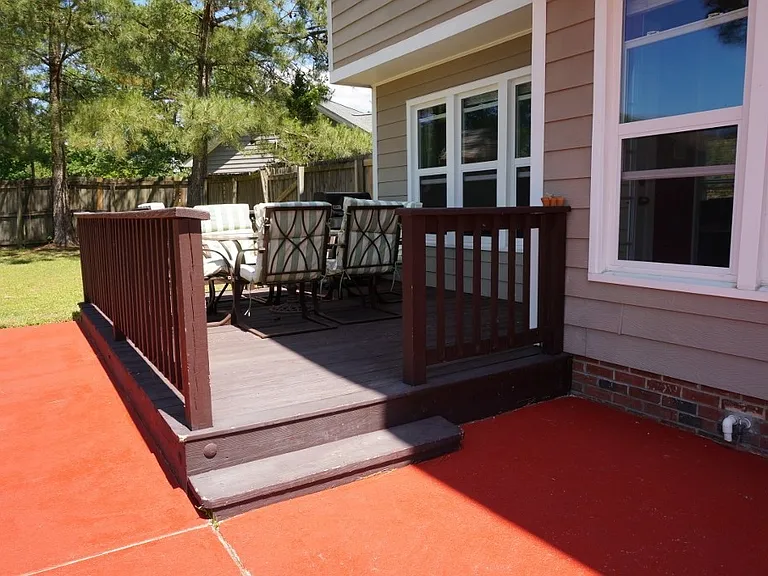 408 Hampshire Pl — Photo 24