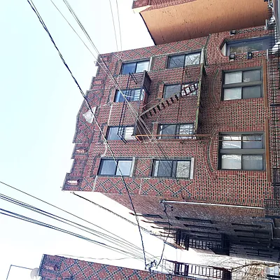 Rented by Real Team Brokerage | media 25