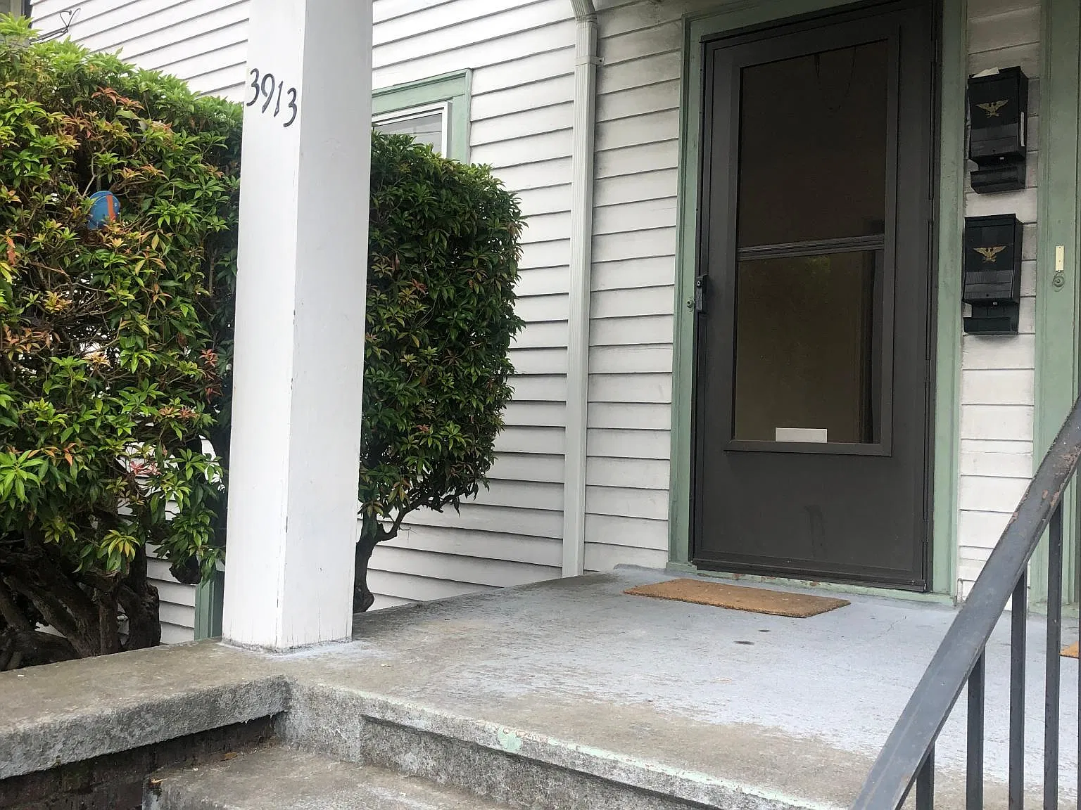 3913 Wallingford Ave N — Photo 2