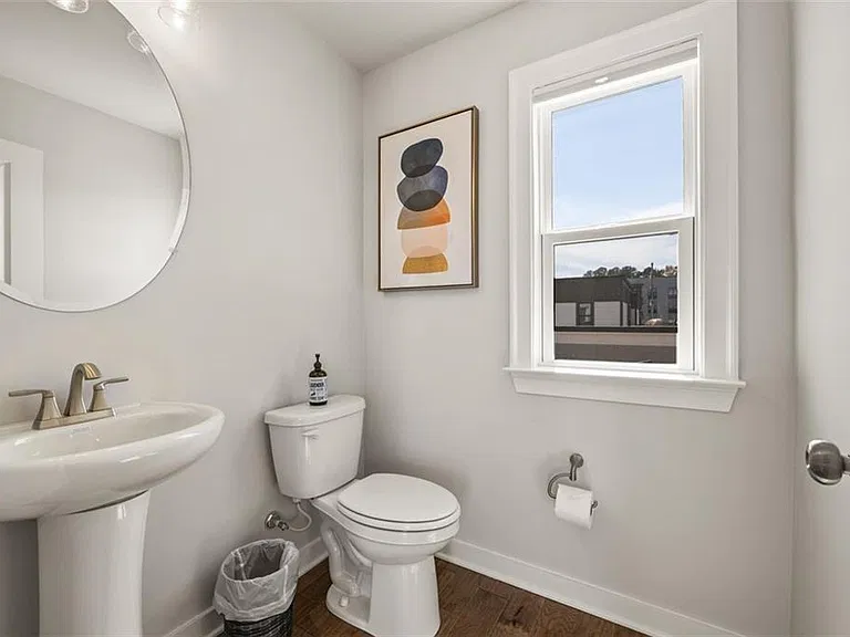 2145 Burnside Dr NW — Photo 44