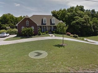 2060 Hickory Dr, Springfield, TN 37172