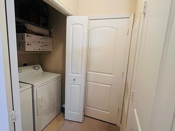 4th image of 13957 Mansarde Ave