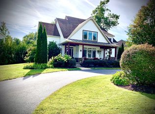 121 Cobble Hill Dr, Wilton, NY 12831