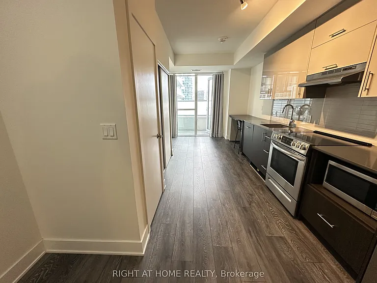 188 Fairview Mall Dr #605 — Photo 8
