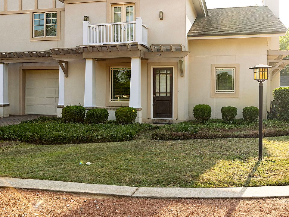 1st image of 102 Arbor Ct