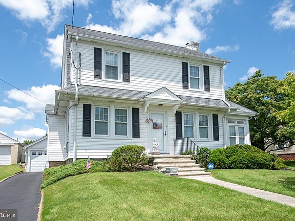5th image of 505 Simms St