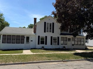 310-312 S Cottage St, Whitewater, WI 53190