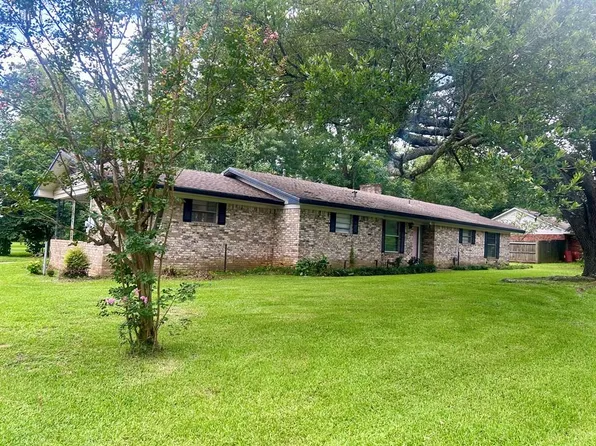 222 E Parker Rd, Nacogdoches, TX 75965