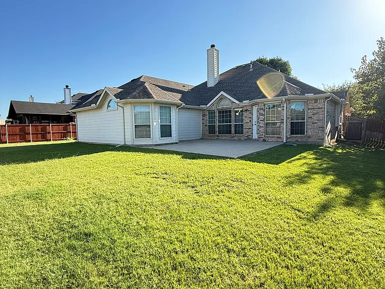 7312 High Point Dr — Photo 18