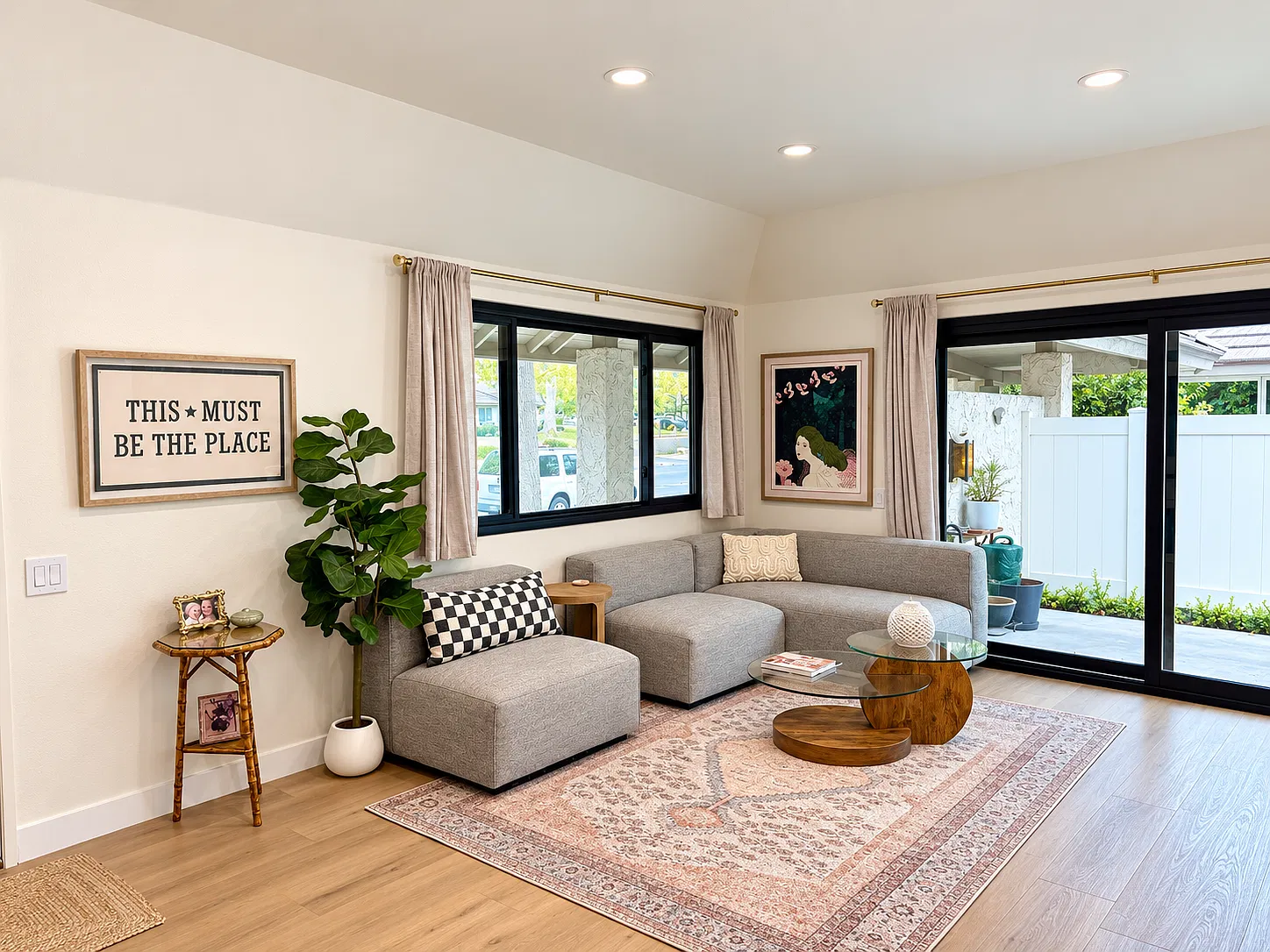 3 bed, 1020 sqft, $4,800 — Photo 2