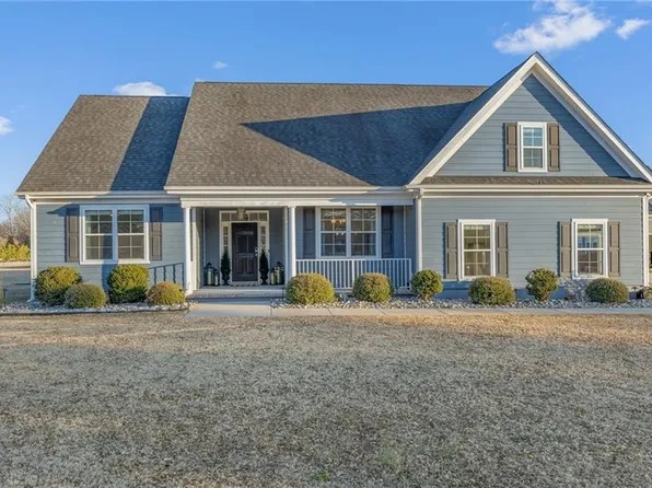 2003 Anthony Pl, Suffolk, VA 23432