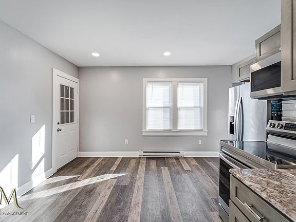 4th image of 19-21 Daniel St #19