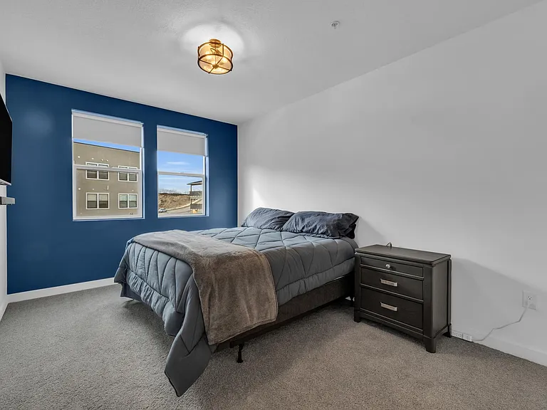 761 W Blue Magic Ln #201 — Photo 7