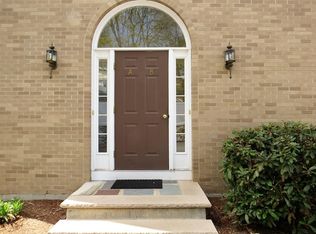 8 Gilmore St APT B, Stoneham, MA 02180