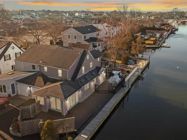 2 Cedar Lane, Massapequa, NY 11758