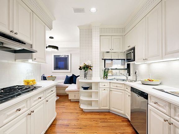 4th image of 1075 Park Ave #8C