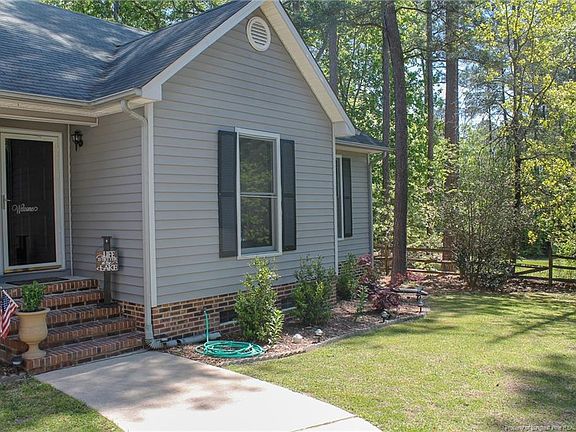 3rd image of 36 Westover Ct