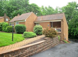 157 Cassia Dr, Clairton, PA 15025